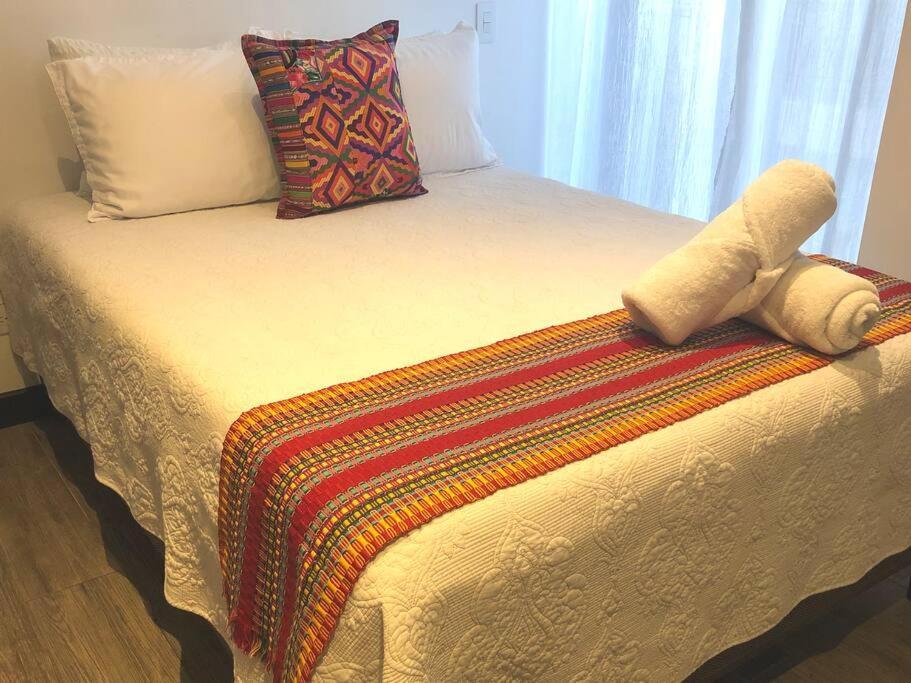 L1B 202 - Boutique Apartamento En Cayala Para 4 Huespedes グアテマラシティ エクステリア 写真
